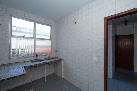 Apartamento à venda com 180m², 3 quartos e 2 vagasCOZINHA