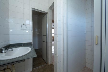 Apartamento à venda com 180m², 3 quartos e 2 vagasBANHEIRO3