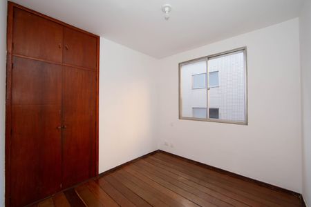 Apartamento à venda com 180m², 3 quartos e 2 vagasQUARTO1