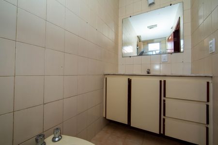 Apartamento à venda com 180m², 3 quartos e 2 vagasBANHEIRO2