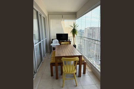 Apartamento à venda com 65m², 2 quartos e 1 vaga Apartamento à venda com 65m², 2 quartos e 1 vagaVaranda