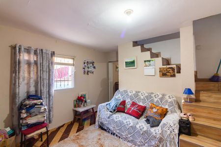 Casa à venda com 137m², 3 quartos e 2 vagas Casa à venda com 137m², 3 quartos e 2 vagasSala