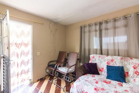 Casa à venda com 137m², 3 quartos e 2 vagas Casa à venda com 137m², 3 quartos e 2 vagasSala
