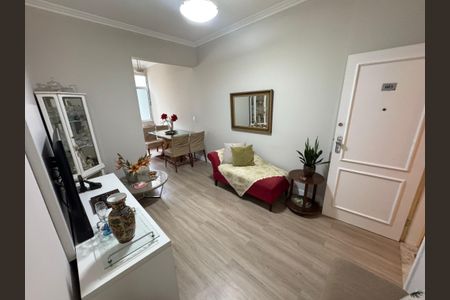 Apartamento à venda com 63m², 2 quartos e 1 vaga Apartamento à venda com 63m², 2 quartos e 1 vagaSala