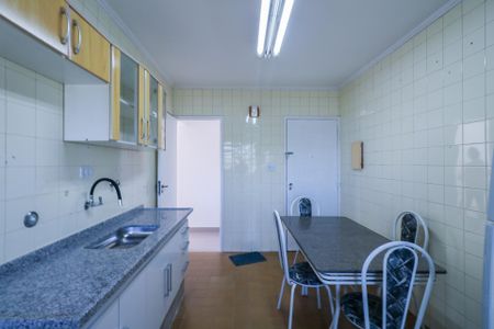 Apartamento para alugar com 75m², 2 quartos e 1 vagaCozinha