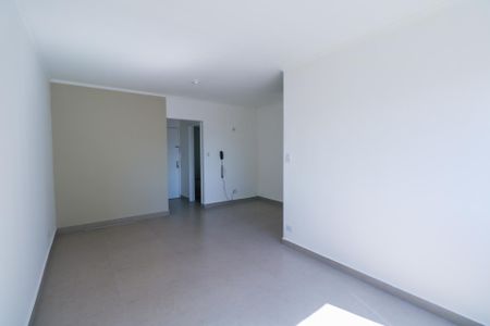 Apartamento para alugar com 75m², 2 quartos e 1 vagaSala