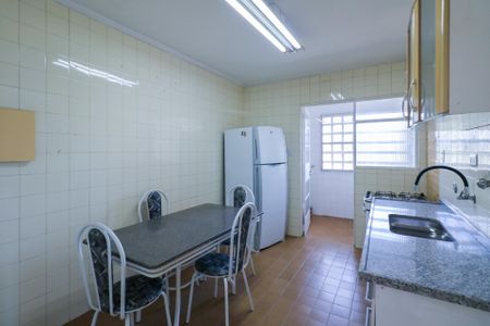 Apartamento para alugar com 75m², 2 quartos e 1 vagaCozinha