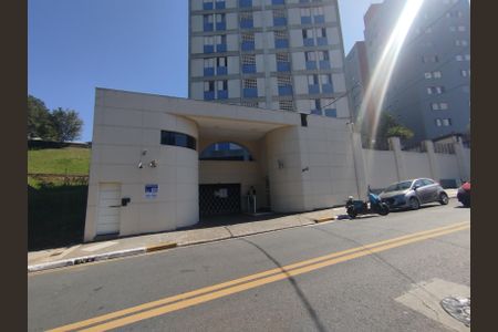 Apartamento para alugar com 75m², 2 quartos e 1 vagaFachada + Placa