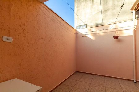 Casa para alugar com 101m², 2 quartos e 3 vagasQuintal