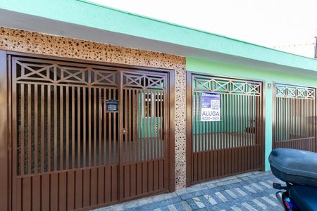Casa para alugar com 101m², 2 quartos e 3 vagasFachada