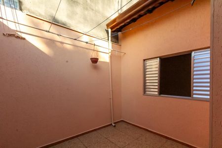 Casa para alugar com 101m², 2 quartos e 3 vagasQuintal