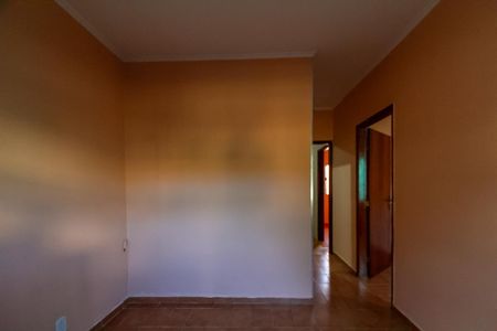 Casa para alugar com 101m², 2 quartos e 3 vagasSala