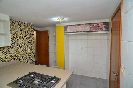 Apartamento para alugar com 169m², 4 quartos e 3 vagas Apartamento para alugar com 169m², 4 quartos e 3 vagasCozinha