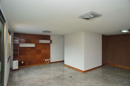 Sala de apartamento para alugar com 4 quartos, 169m² em Barra da Tijuca, Rio de Janeiro