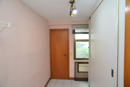 Apartamento para alugar com 169m², 4 quartos e 3 vagas Apartamento para alugar com 169m², 4 quartos e 3 vagasQuarto de Serviço