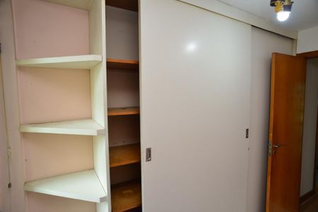 Apartamento para alugar com 169m², 4 quartos e 3 vagas Apartamento para alugar com 169m², 4 quartos e 3 vagasQuarto de Serviço