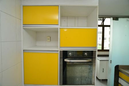Apartamento para alugar com 169m², 4 quartos e 3 vagas Apartamento para alugar com 169m², 4 quartos e 3 vagasCozinha