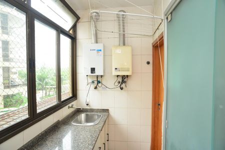 Apartamento para alugar com 169m², 4 quartos e 3 vagas Apartamento para alugar com 169m², 4 quartos e 3 vagasÁrea de Serviço