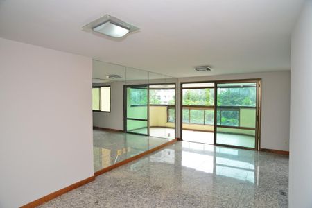 Apartamento para alugar com 169m², 4 quartos e 3 vagas Apartamento para alugar com 169m², 4 quartos e 3 vagasSala