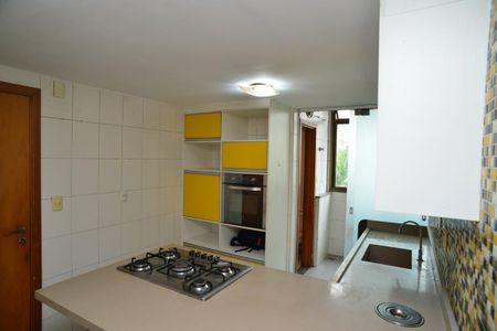 Apartamento para alugar com 169m², 4 quartos e 3 vagas Apartamento para alugar com 169m², 4 quartos e 3 vagasCozinha
