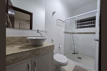 Casa à venda com 170m², 3 quartos e 3 vagasBanheiro