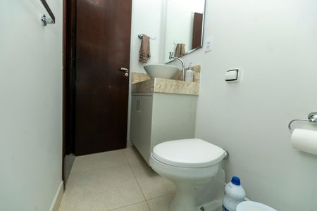 Casa à venda com 170m², 3 quartos e 3 vagasBANHEIRO SUITE