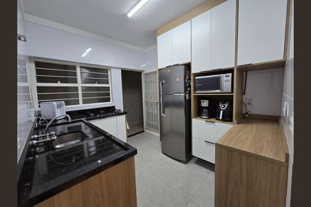 Casa à venda com 170m², 3 quartos e 3 vagasCozinha