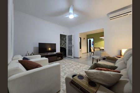 Casa à venda com 170m², 3 quartos e 3 vagasSala