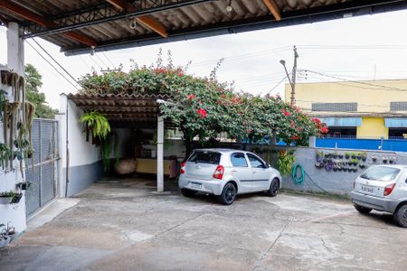Casa à venda com 119m², 4 quartos e 6 vagas Casa à venda com 119m², 4 quartos e 6 vagasÁrea comum