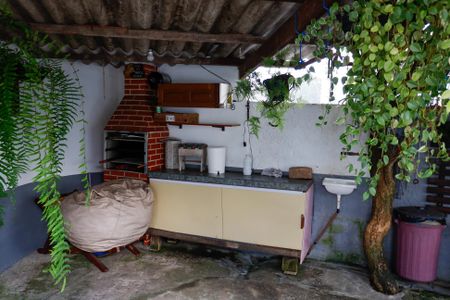 Casa à venda com 119m², 4 quartos e 6 vagas Casa à venda com 119m², 4 quartos e 6 vagasÁrea comum - Churrasqueira