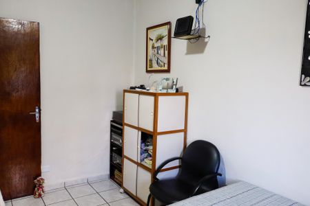 Casa à venda com 119m², 4 quartos e 6 vagas Casa à venda com 119m², 4 quartos e 6 vagasQuarto 1