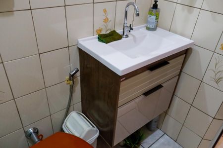 Casa à venda com 119m², 4 quartos e 6 vagas Casa à venda com 119m², 4 quartos e 6 vagasBanheiro