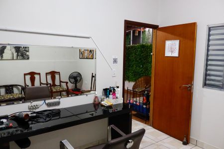 Casa à venda com 119m², 4 quartos e 6 vagas Casa à venda com 119m², 4 quartos e 6 vagasQuarto 4