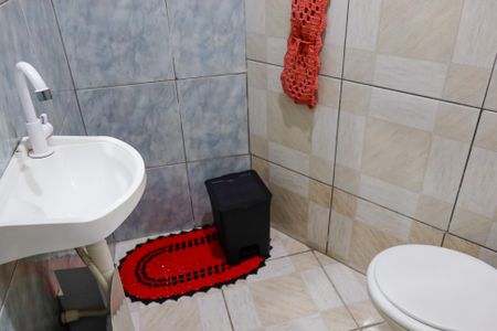 Casa à venda com 119m², 4 quartos e 6 vagas Casa à venda com 119m², 4 quartos e 6 vagaslavabo 2