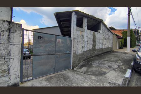 Casa à venda com 119m², 4 quartos e 6 vagas Casa à venda com 119m², 4 quartos e 6 vagasFachada