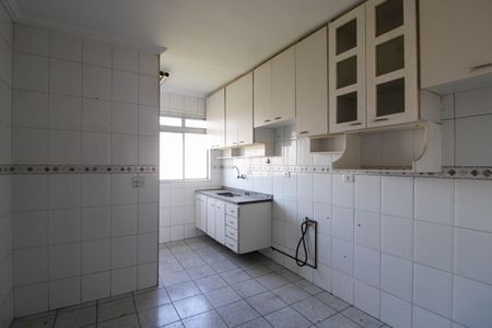 Apartamento para alugar com 70m², 2 quartos e sem vagaCozinha 