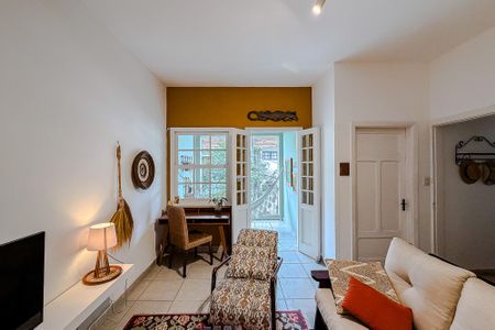 Casa de condomínio para alugar com 97m², 3 quartos e 2 vagasSala