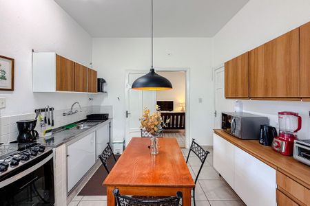 Casa de condomínio para alugar com 97m², 3 quartos e 2 vagasCozinha