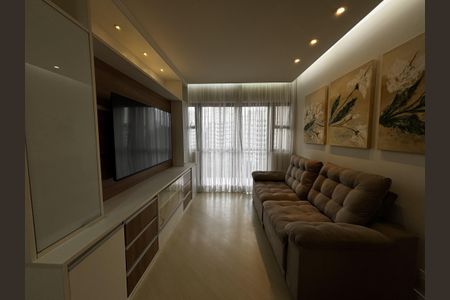 Sala de apartamento para alugar com 3 quartos, 76m² em Vila Campo Grande, São Paulo