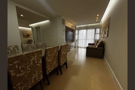 Sala de apartamento para alugar com 3 quartos, 76m² em Vila Campo Grande, São Paulo