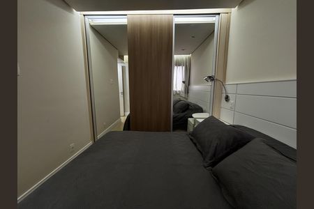 Quarto  de apartamento para alugar com 3 quartos, 76m² em Vila Campo Grande, São Paulo