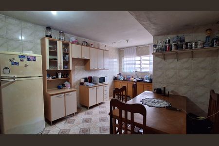 Casa à venda com 174m², 3 quartos e 2 vagasCozinha 