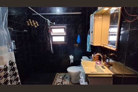 Casa à venda com 174m², 3 quartos e 2 vagasBanheiro Social 2