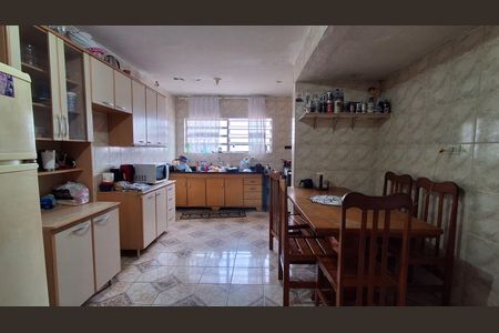 Casa à venda com 174m², 3 quartos e 2 vagasCozinha 