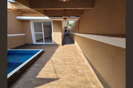 Garagem de casa para alugar com 2 quartos, 115m² em Vila Tupi, Praia Grande
