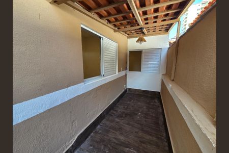 Casa para alugar com 115m², 2 quartos e 1 vagaÁrea de Serviço