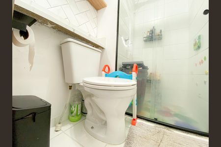 Apartamento à venda com 50m², 2 quartos e sem vaga Apartamento à venda com 50m², 2 quartos e sem vagaBanheiro Social