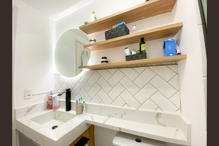 Banheiro Social de apartamento à venda com 2 quartos, 50m² em Água Branca, São Paulo