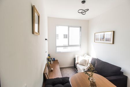 Sala  de apartamento para alugar com 2 quartos, 36m² em Chacara Santa Lucia, Carapicuíba