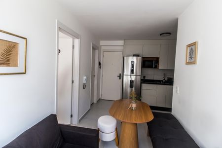Sala  de apartamento para alugar com 2 quartos, 36m² em Chacara Santa Lucia, Carapicuíba